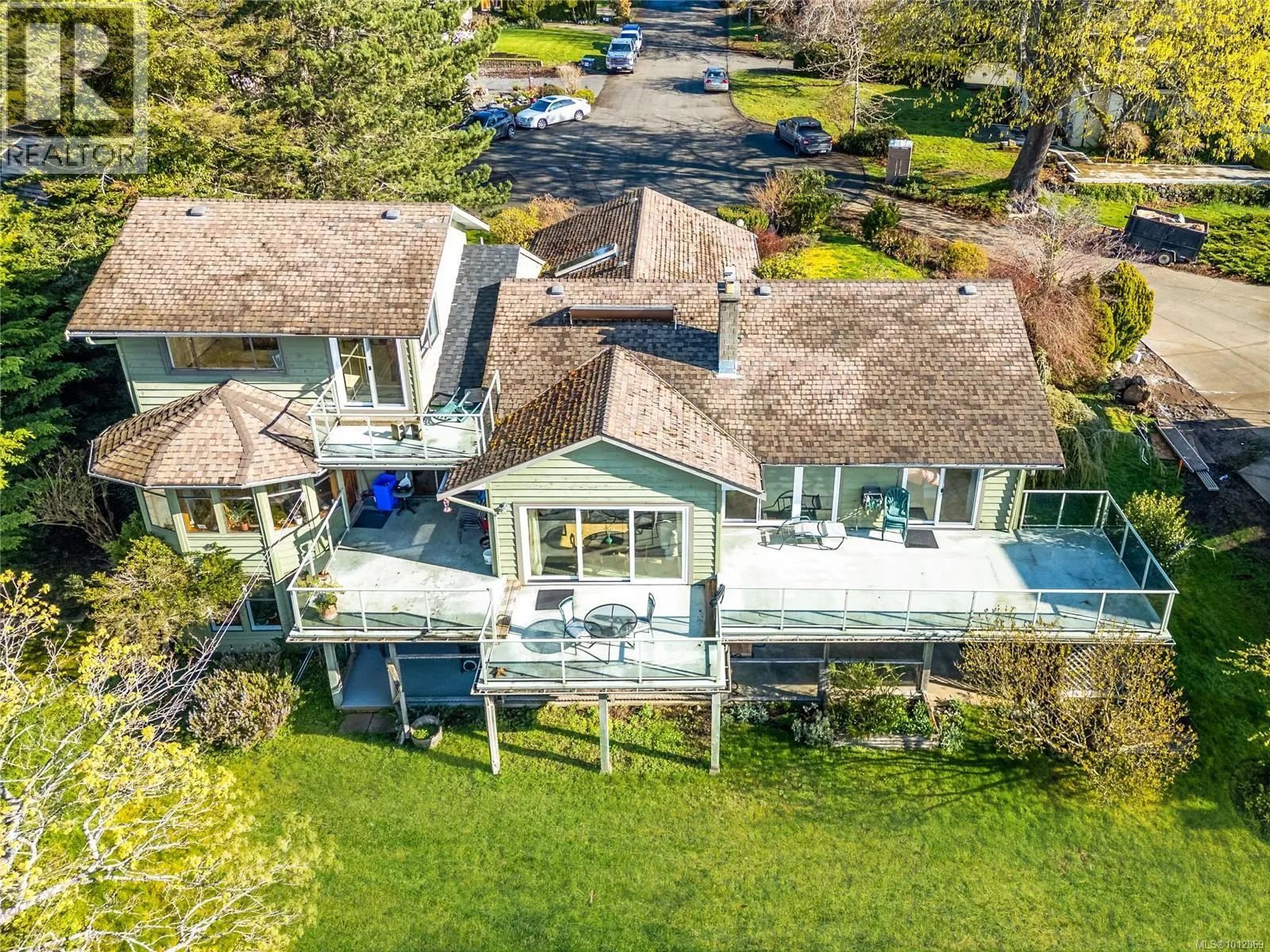 145 Manor Pl