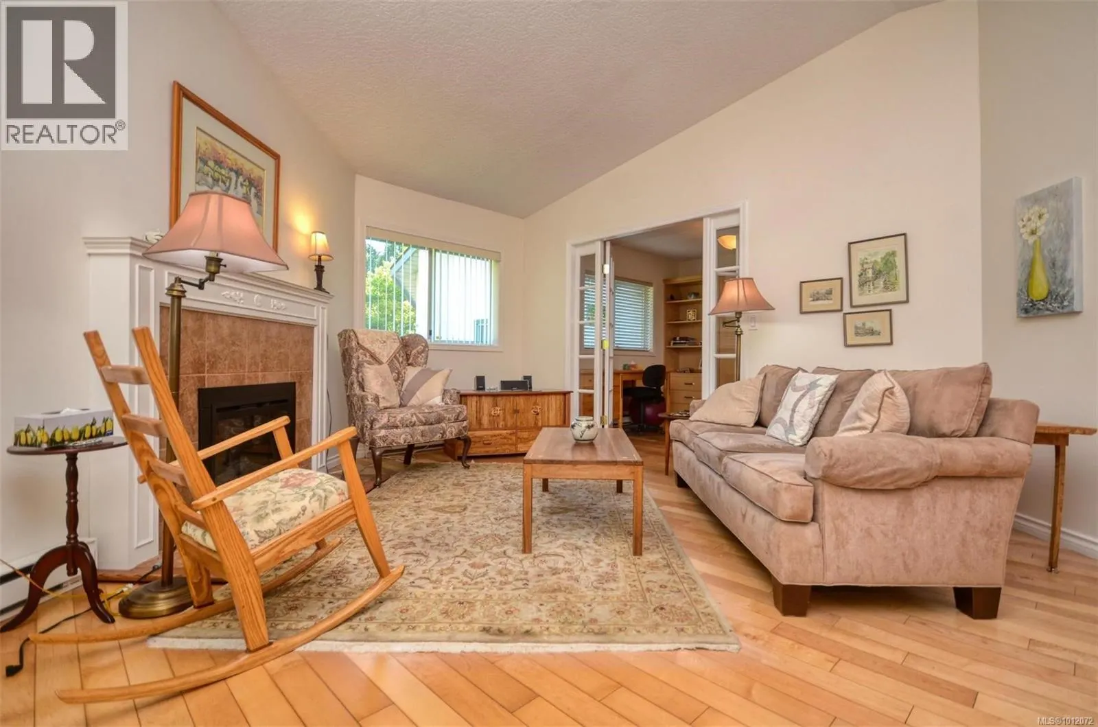 7 5156 Cordova Bay Rd