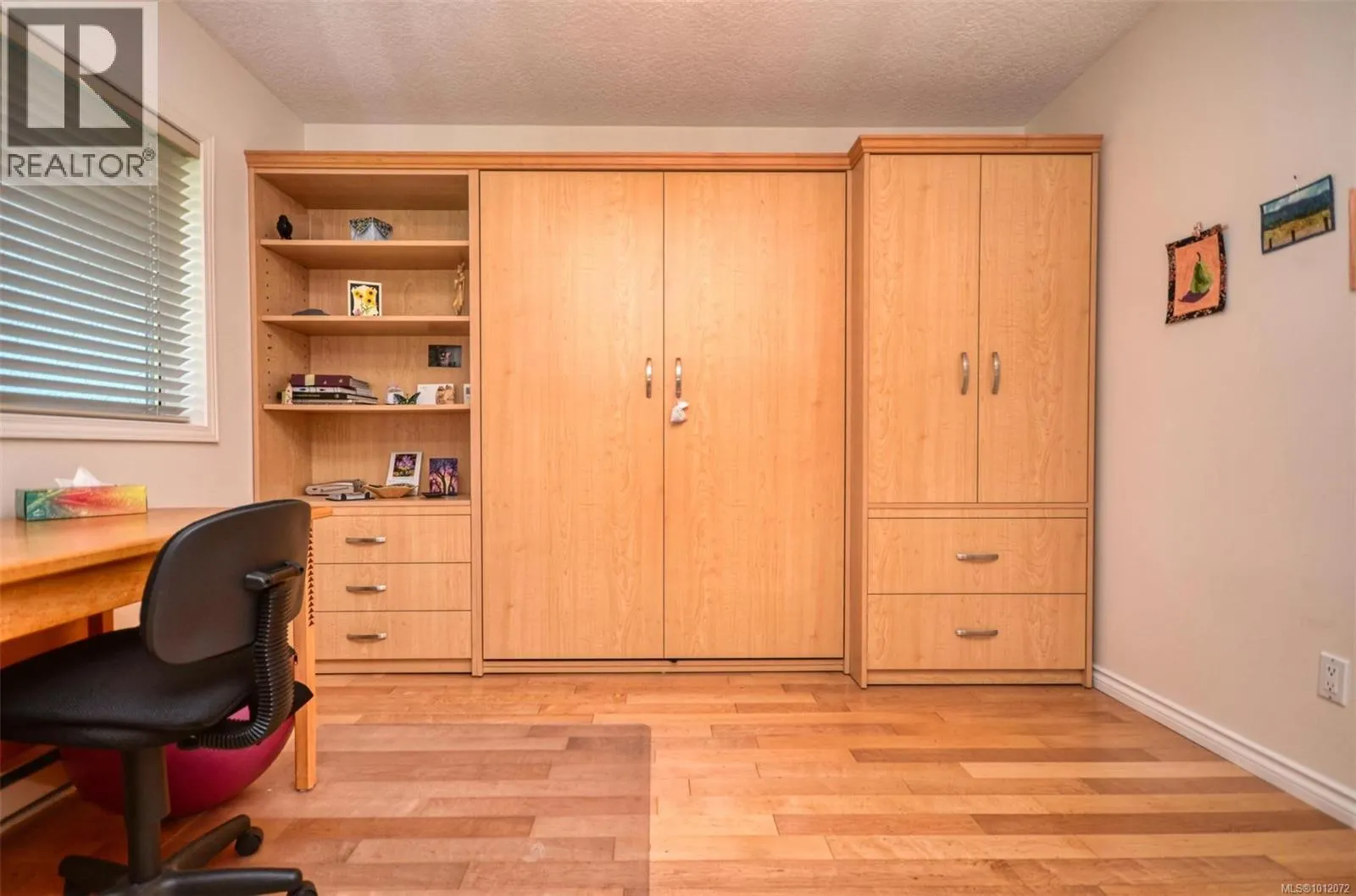 7 5156 Cordova Bay Rd