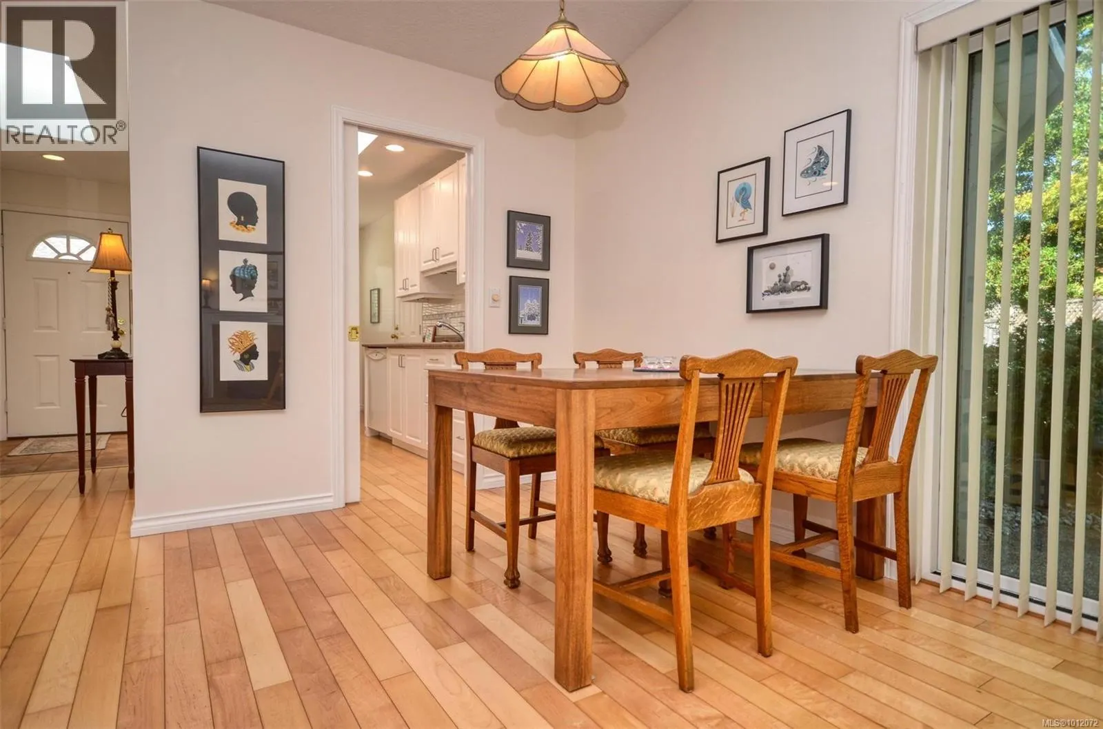 7 5156 Cordova Bay Rd