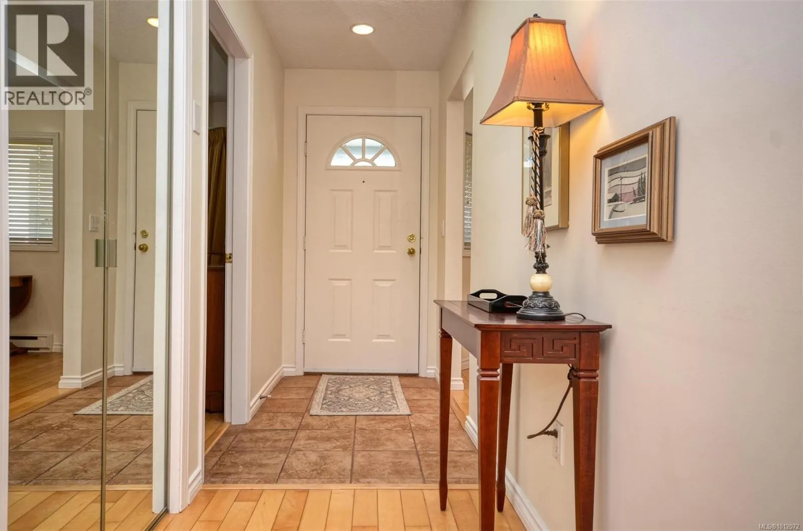7 5156 Cordova Bay Rd