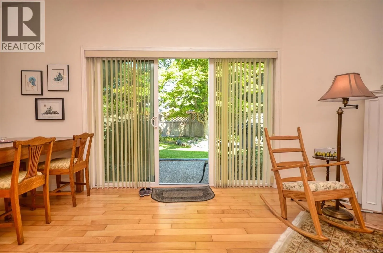 7 5156 Cordova Bay Rd