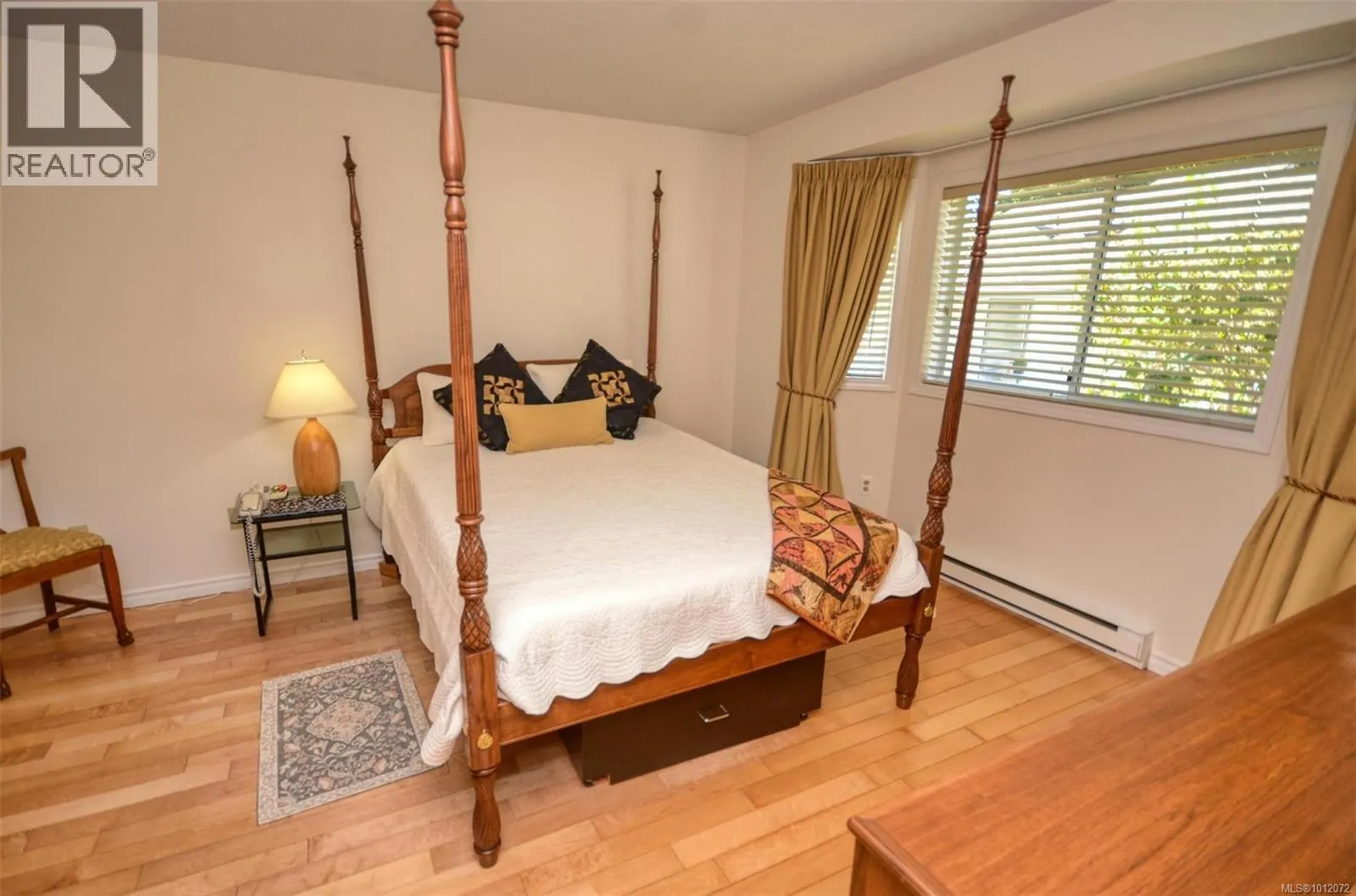 7 5156 Cordova Bay Rd
