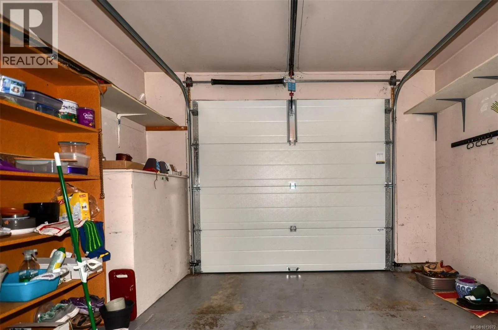 7 5156 Cordova Bay Rd