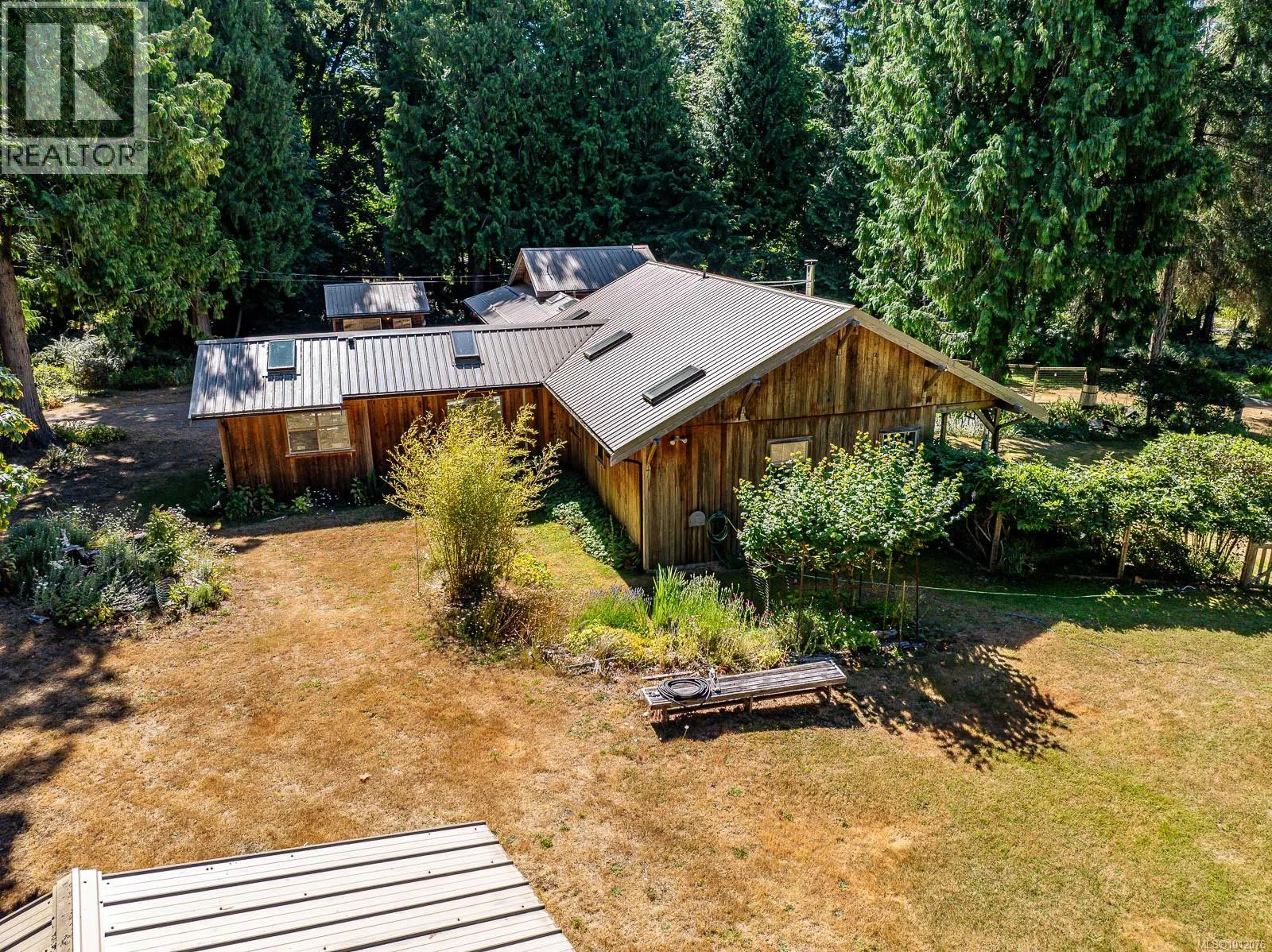 8905 MALLARD Way