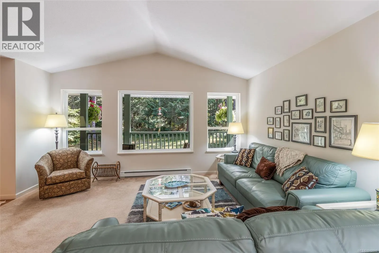 1569 Benzon Cres