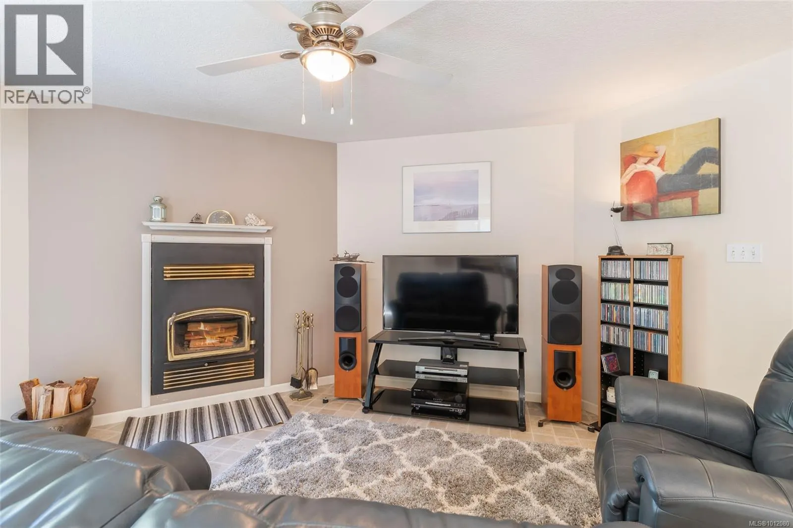 1569 Benzon Cres