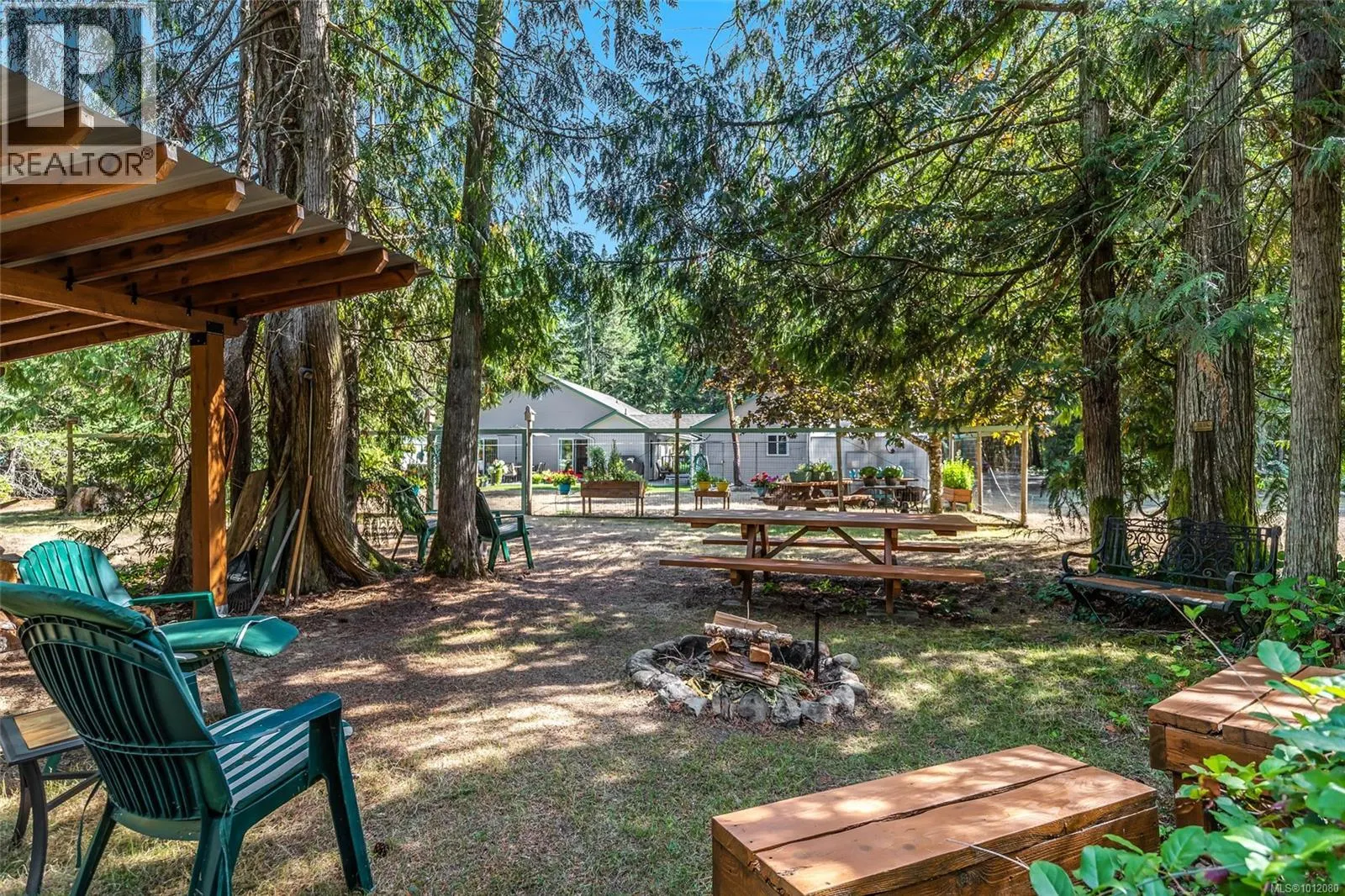 1569 Benzon Cres