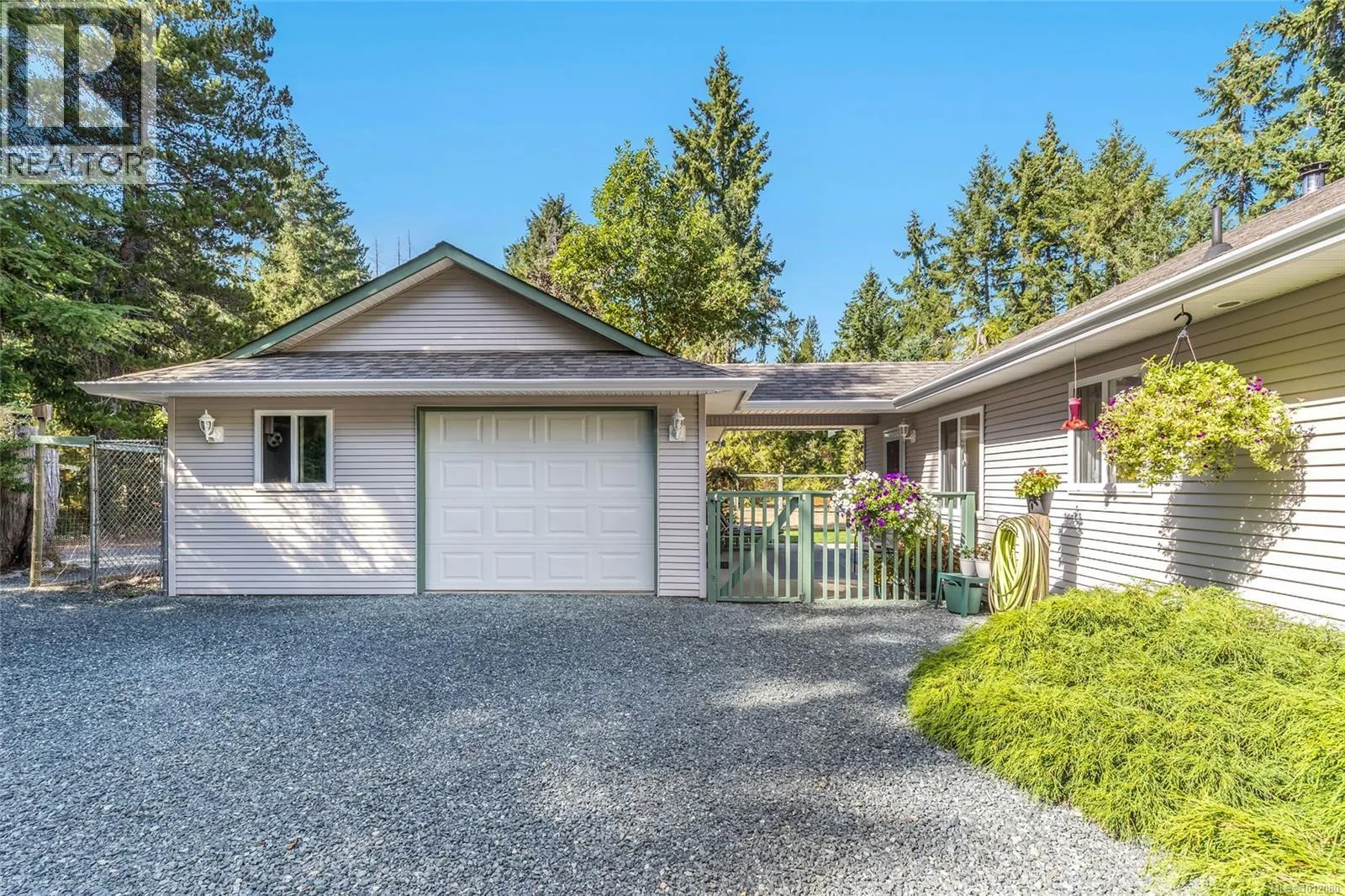 1569 Benzon Cres