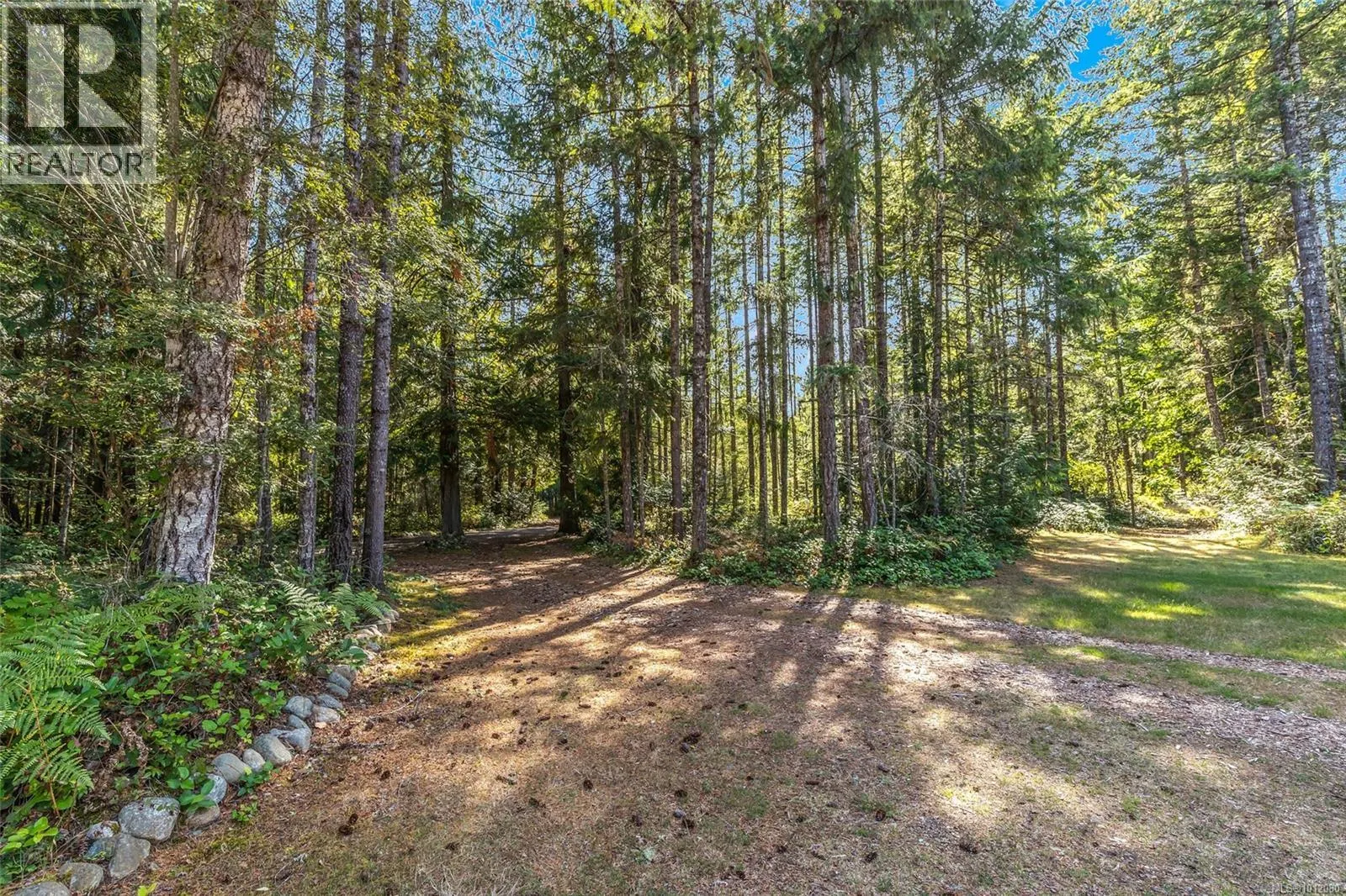 1569 Benzon Cres