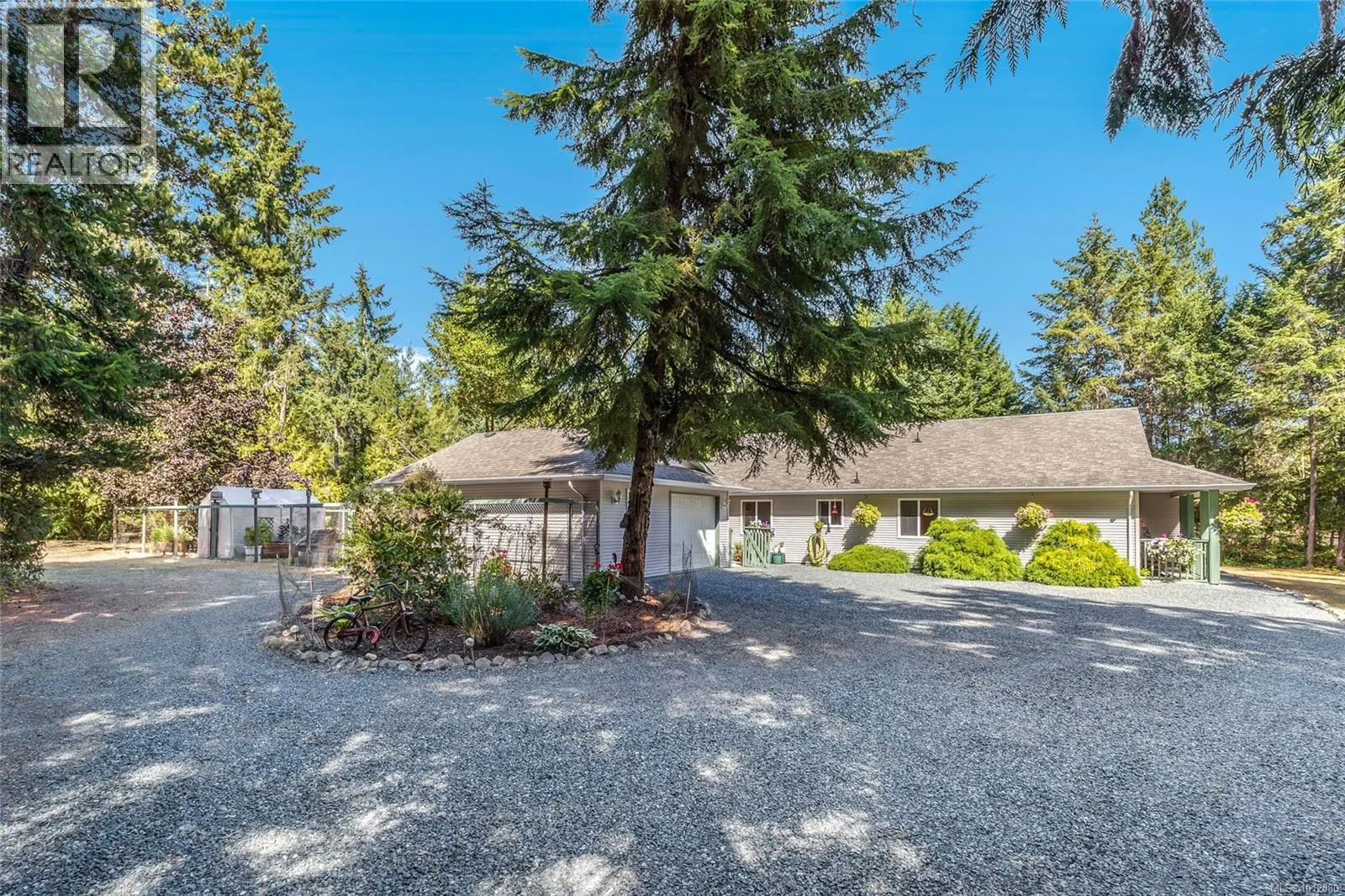 1569 Benzon Cres