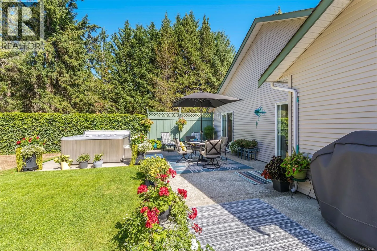 1569 Benzon Cres