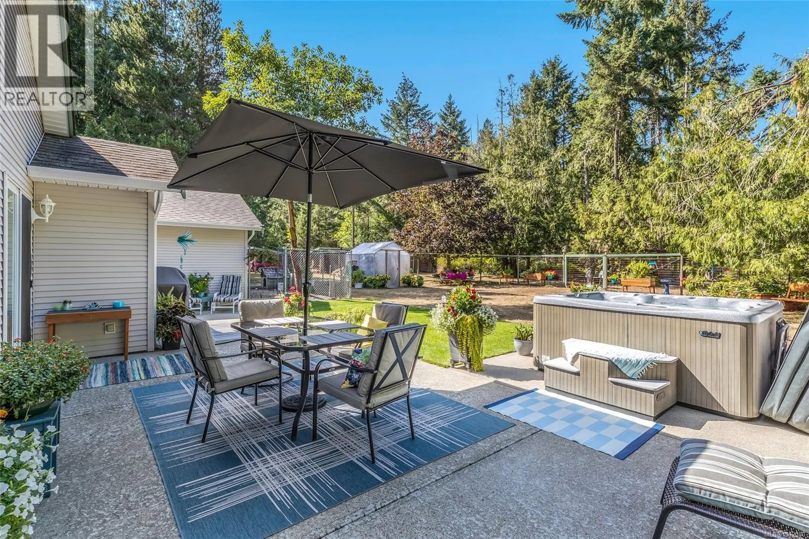 1569 Benzon Cres