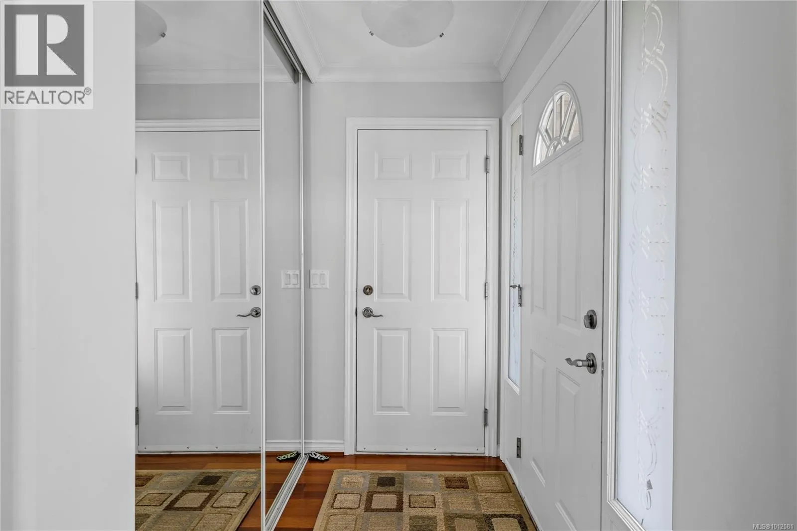 3864 Honey Locust Dr