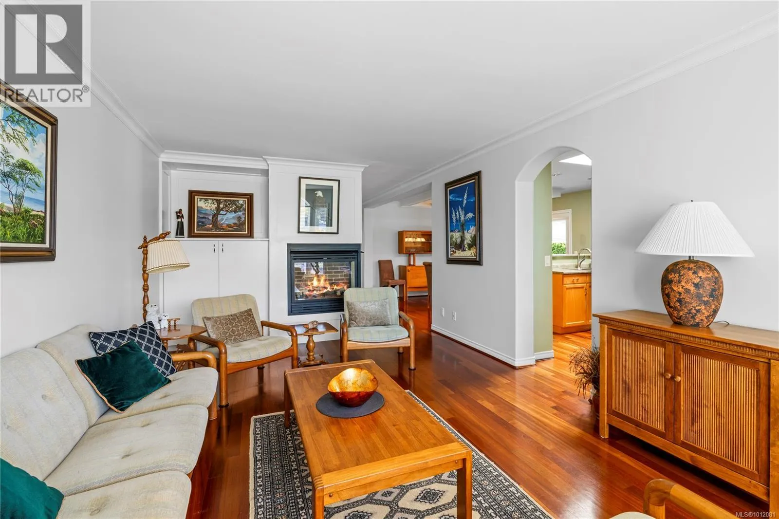 3864 Honey Locust Dr