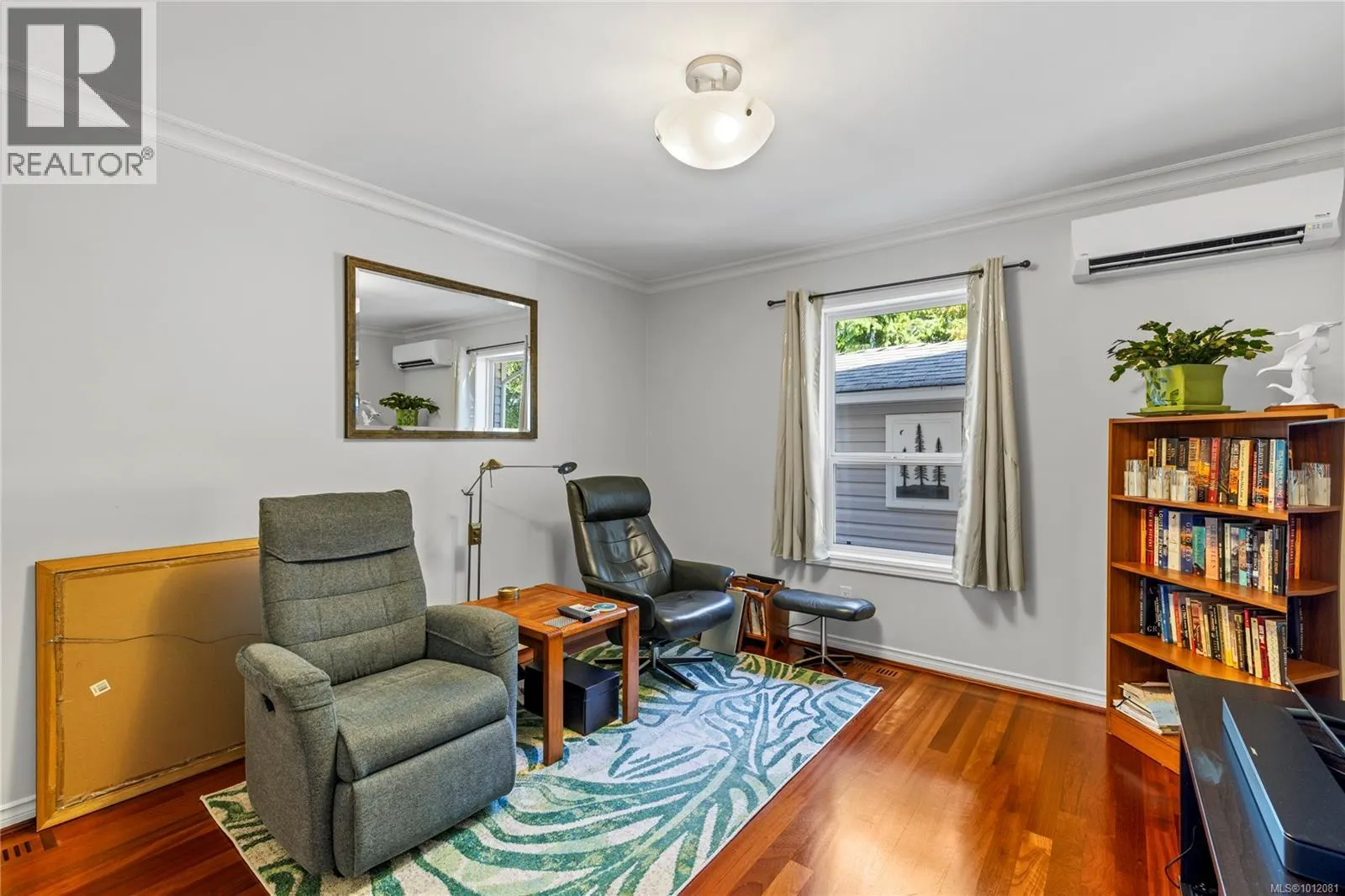 3864 Honey Locust Dr