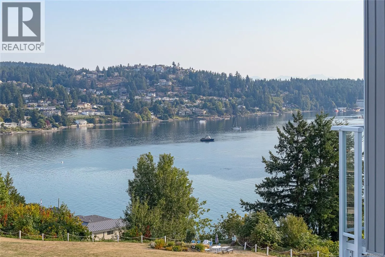 602 2560 Departure Bay Rd