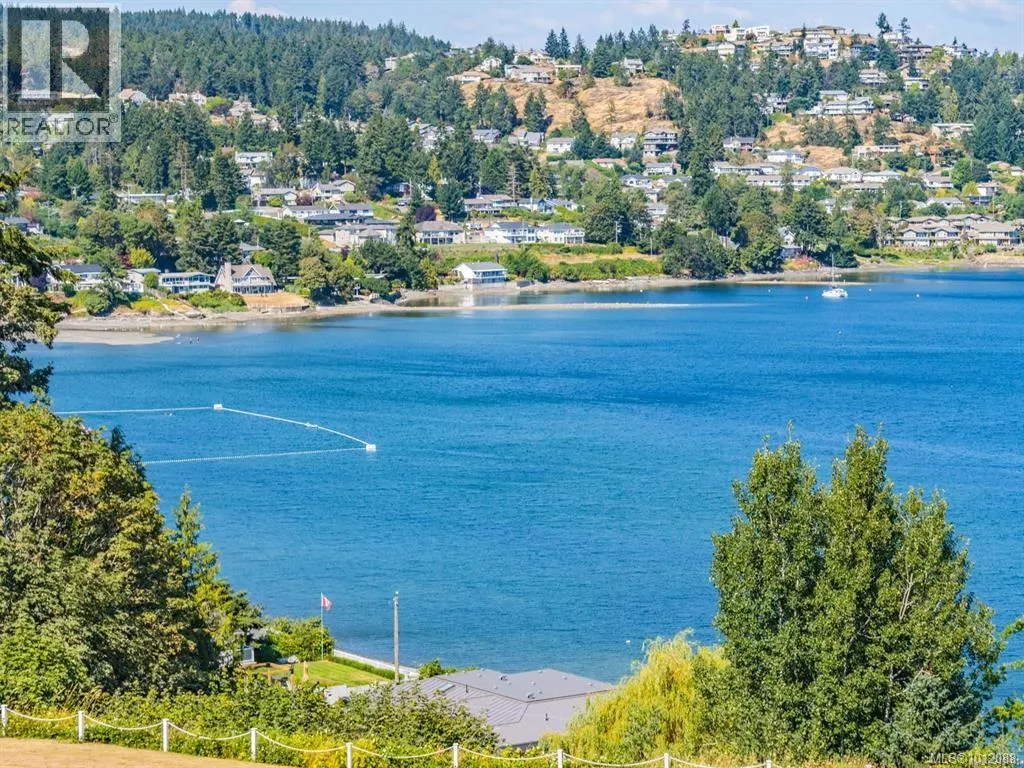 602 2560 Departure Bay Rd