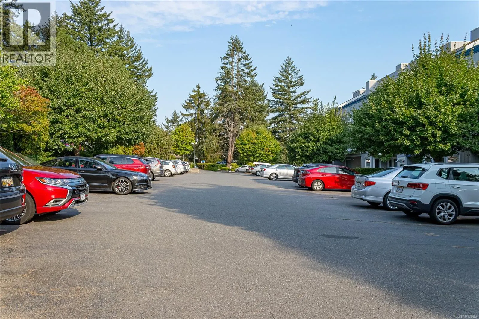 602 2560 Departure Bay Rd