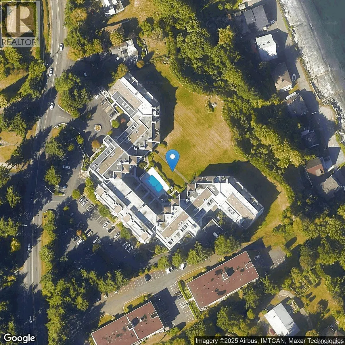602 2560 Departure Bay Rd