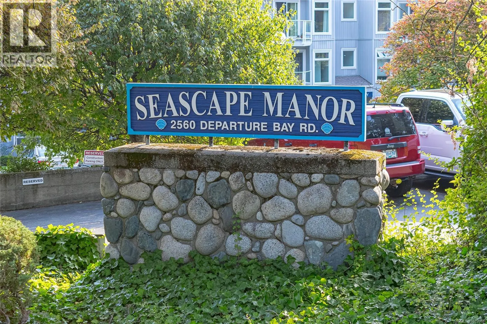 602 2560 Departure Bay Rd