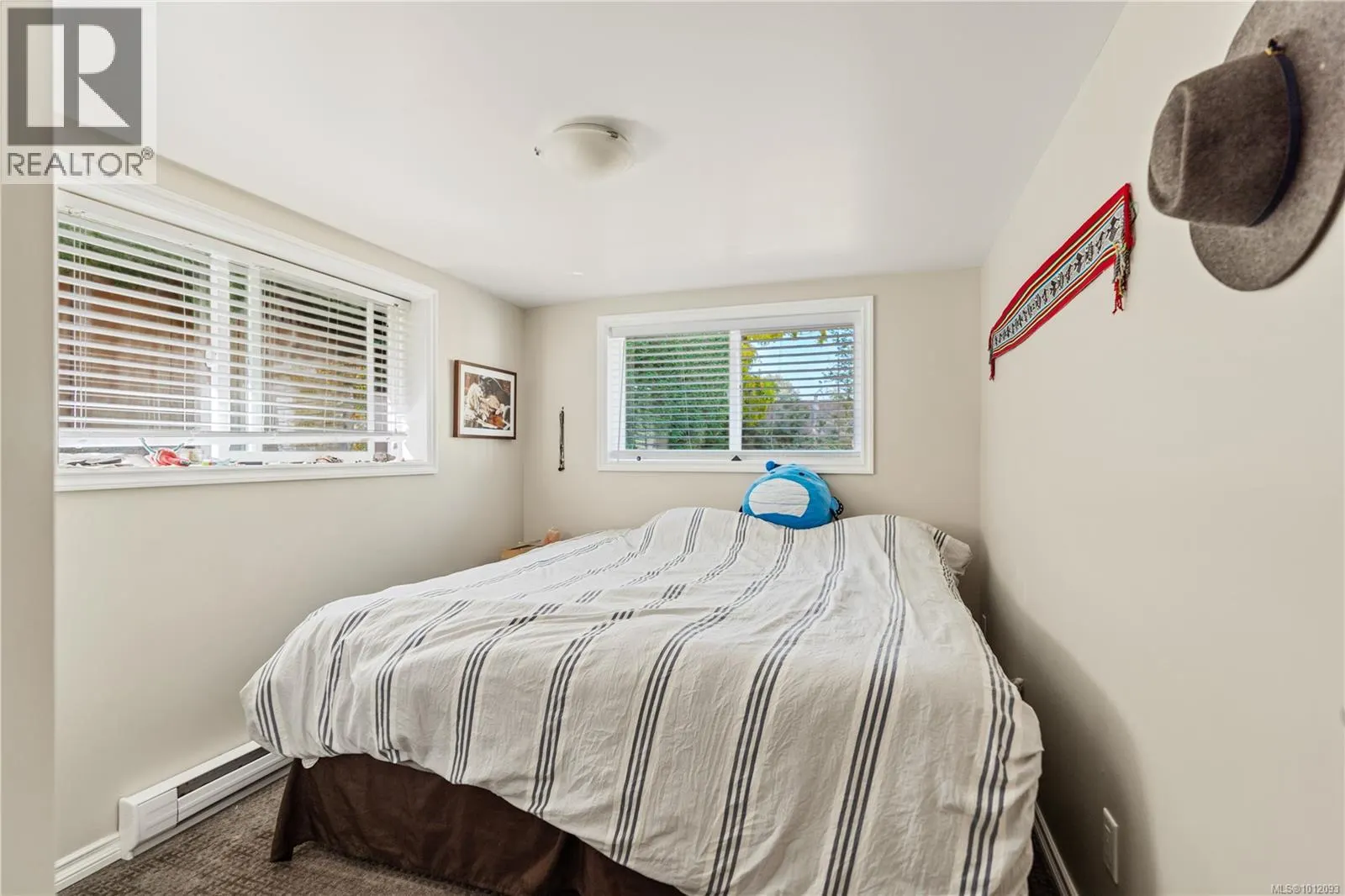 1468 Stroud Rd