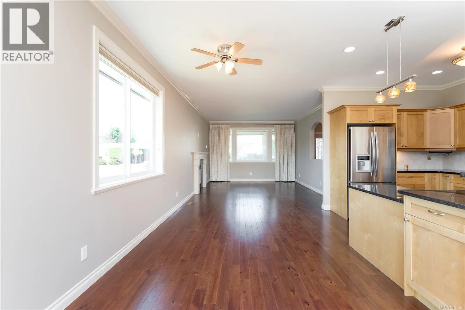 2435 Orchard Ave