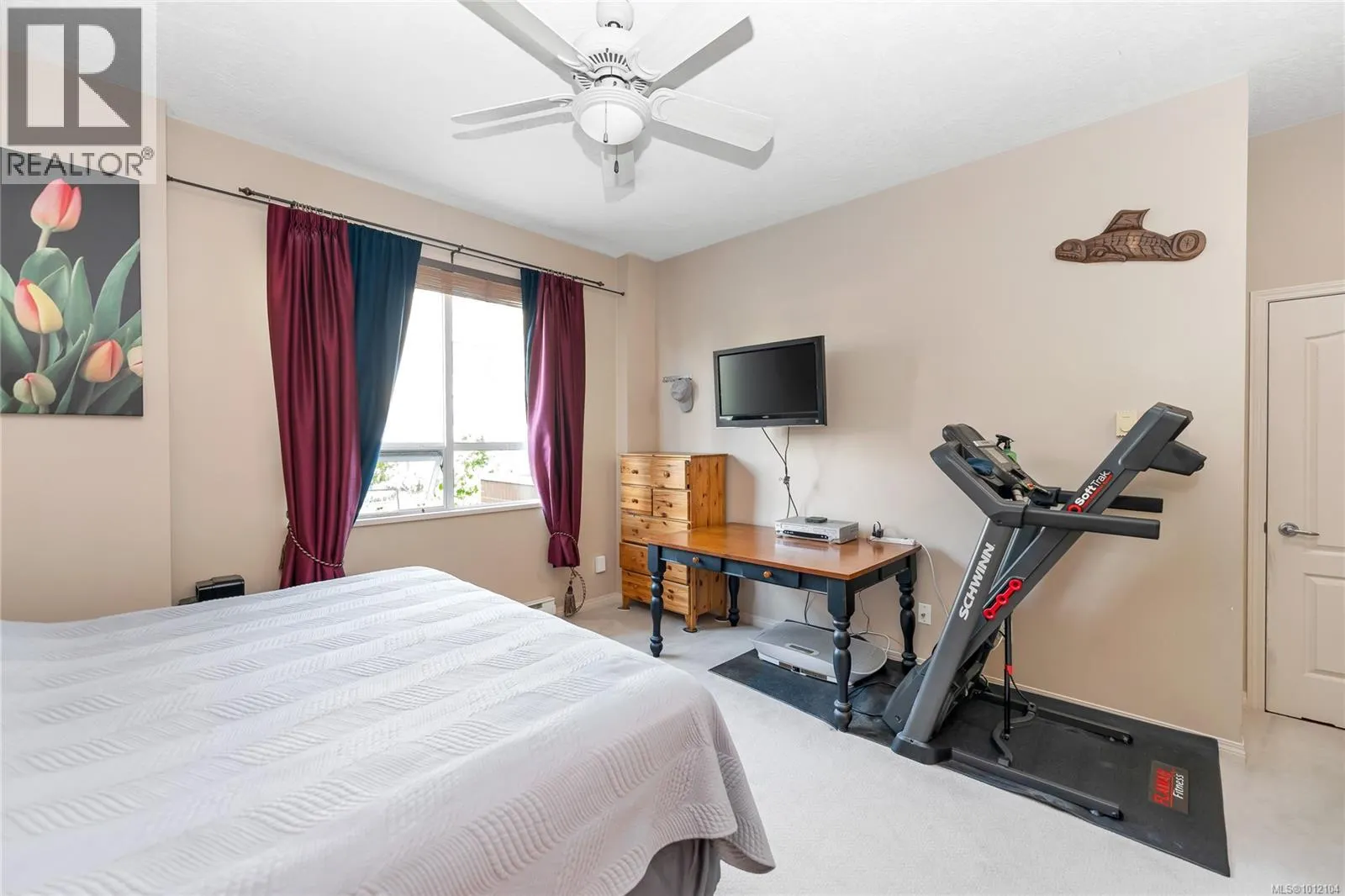 404 380 Waterfront Cres