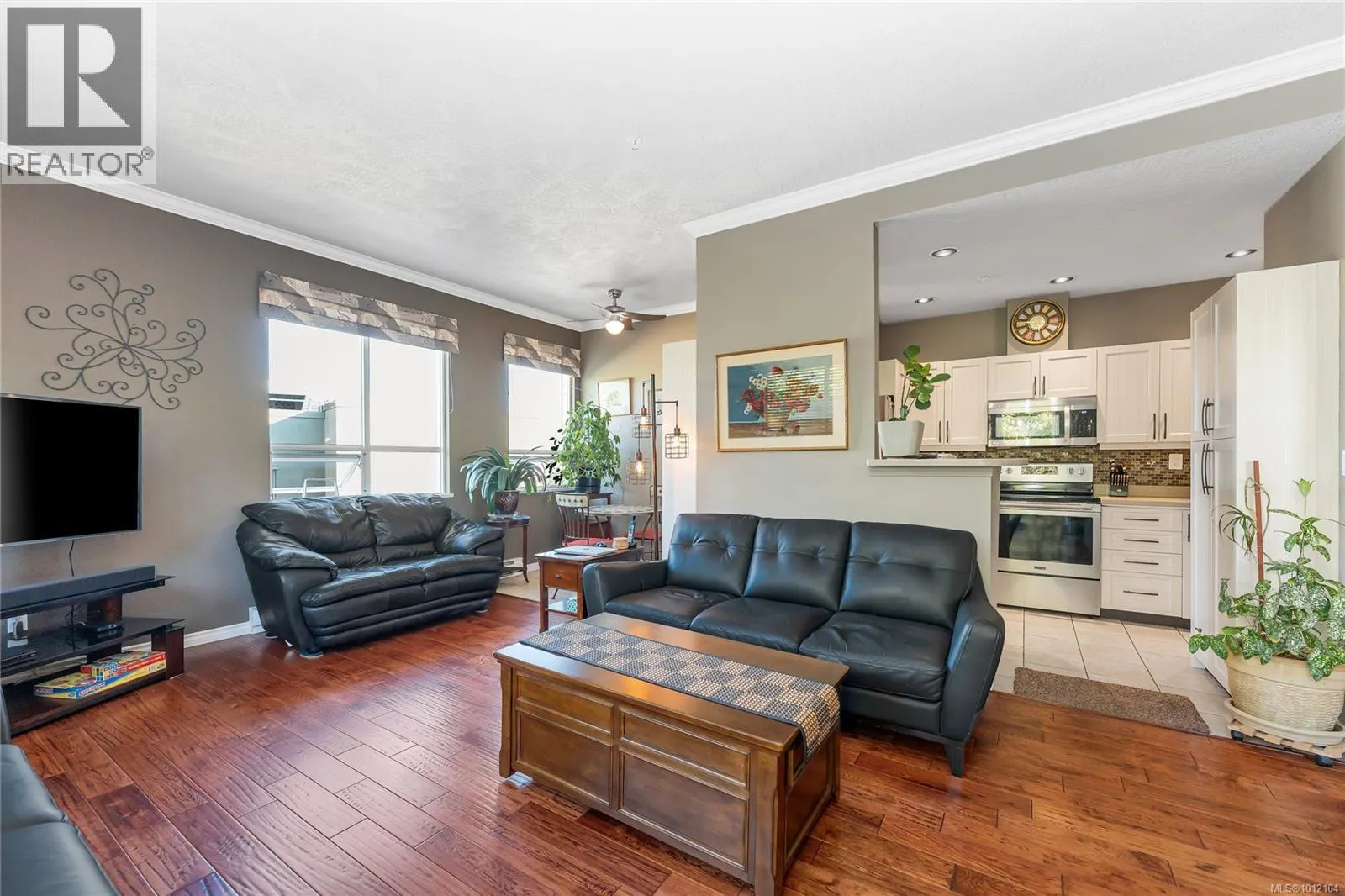 404 380 Waterfront Cres