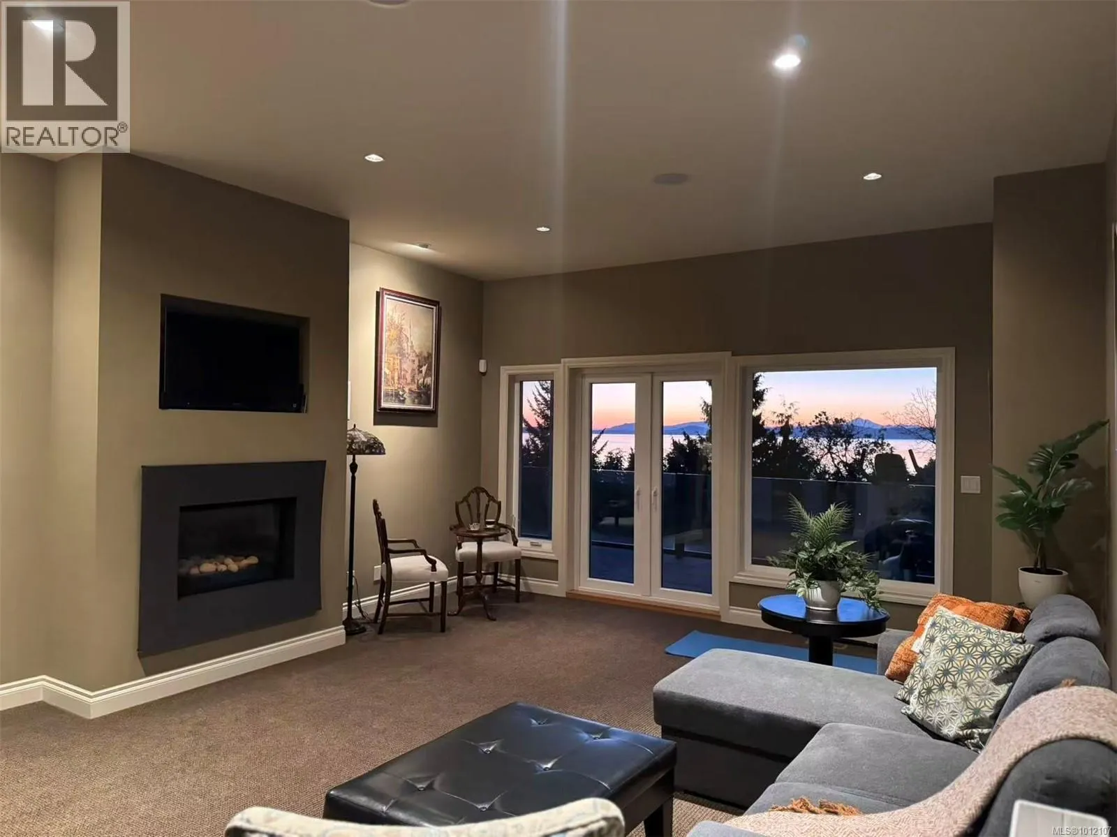 970 Seapearl Pl