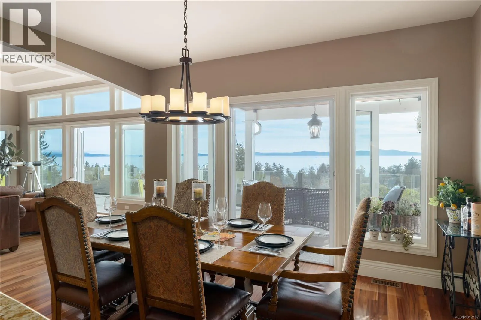 970 Seapearl Pl