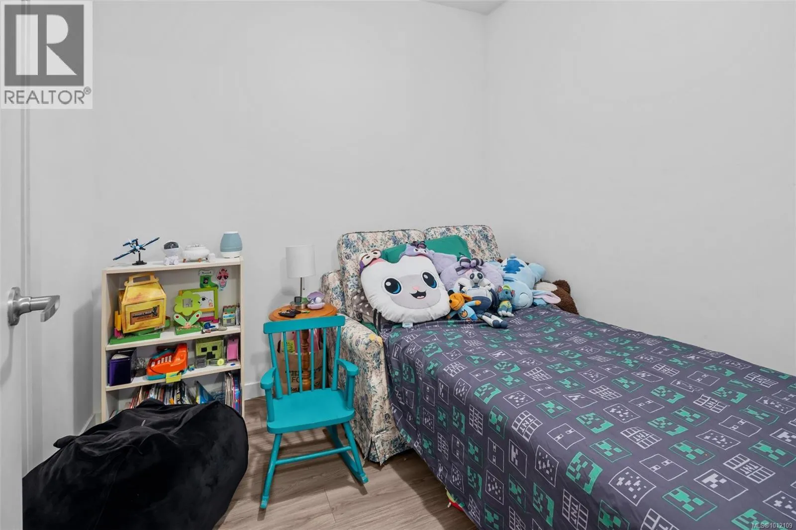 208 2871 Jacklin Rd