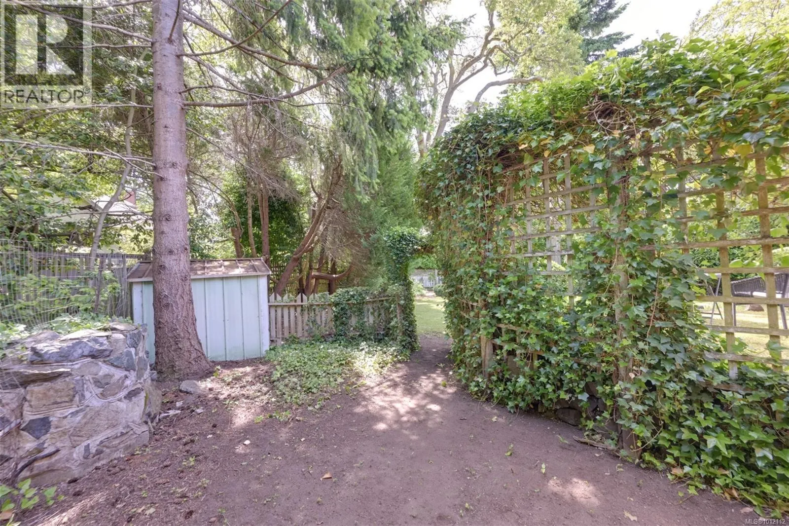 1033 Pentrelew Pl