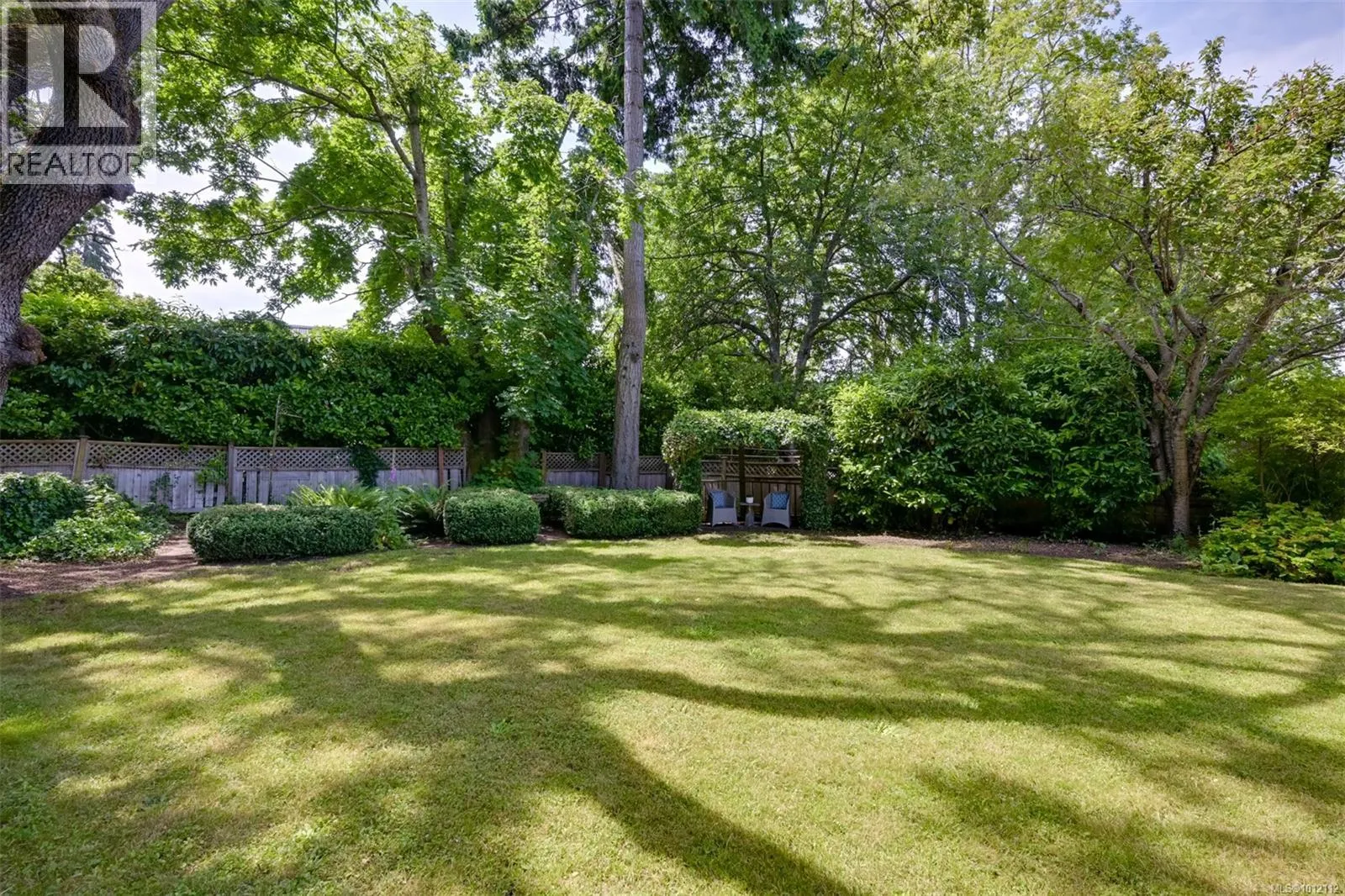 1033 Pentrelew Pl