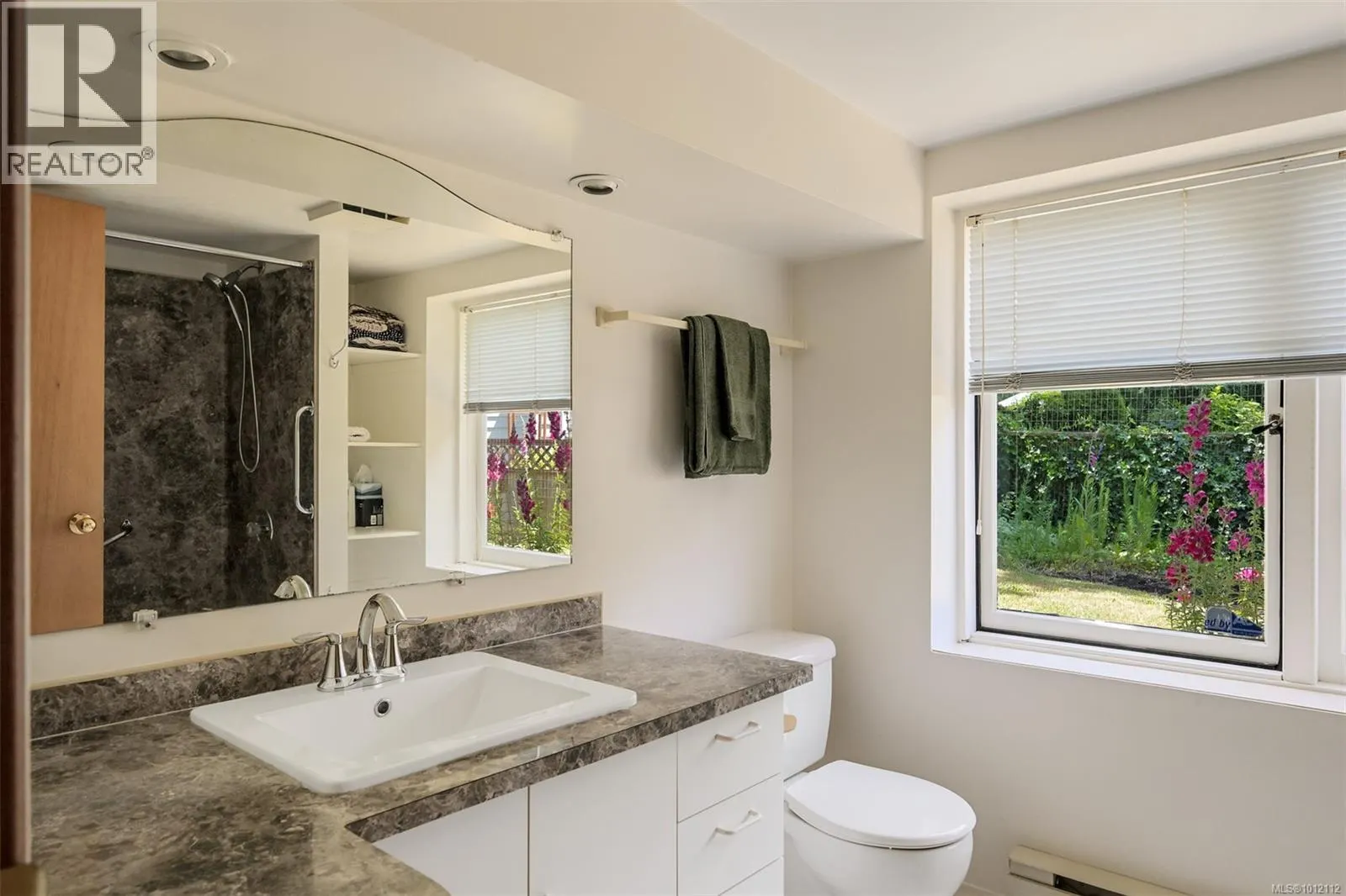 1033 Pentrelew Pl