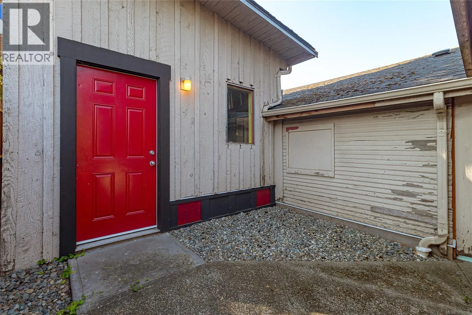 841 Viewfield Rd