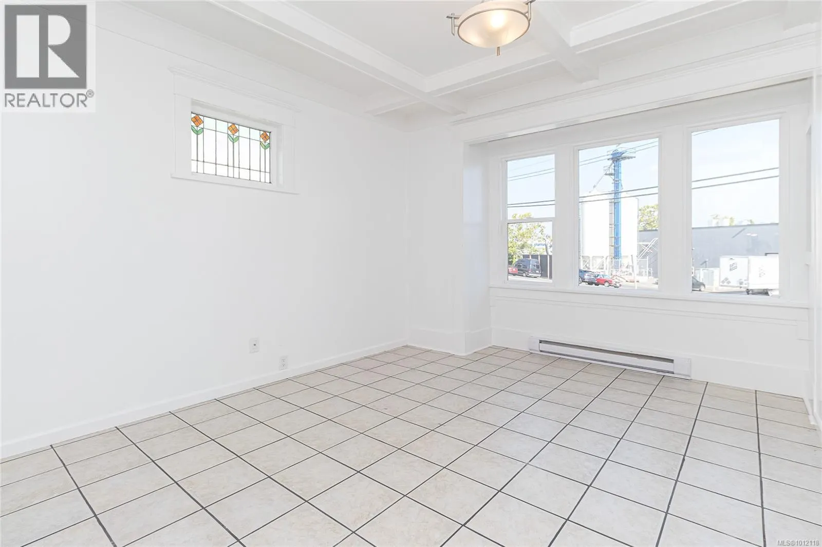841 Viewfield Rd
