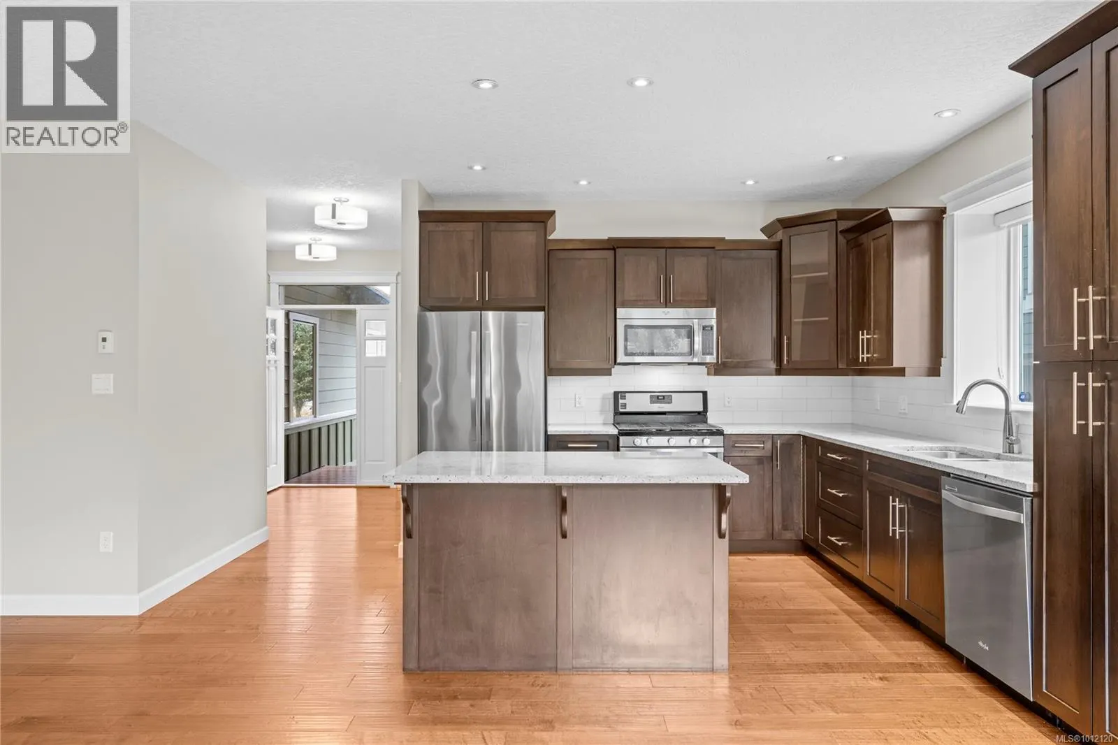1892 Vee Rd