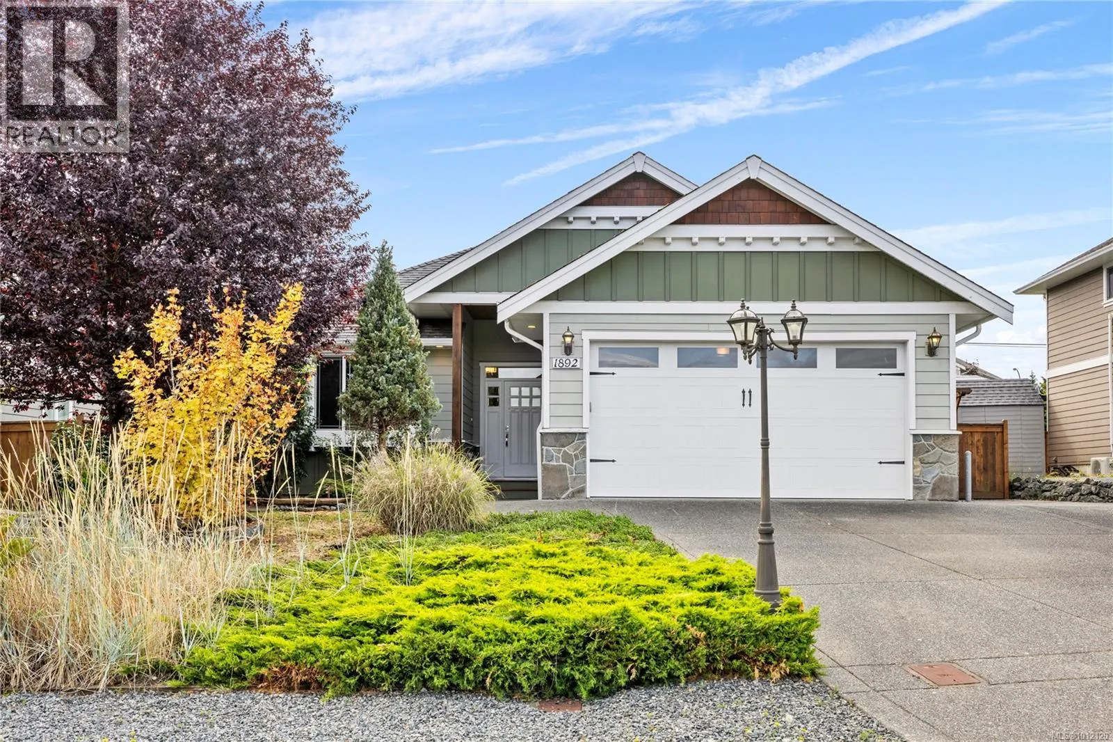 1892 Vee Rd