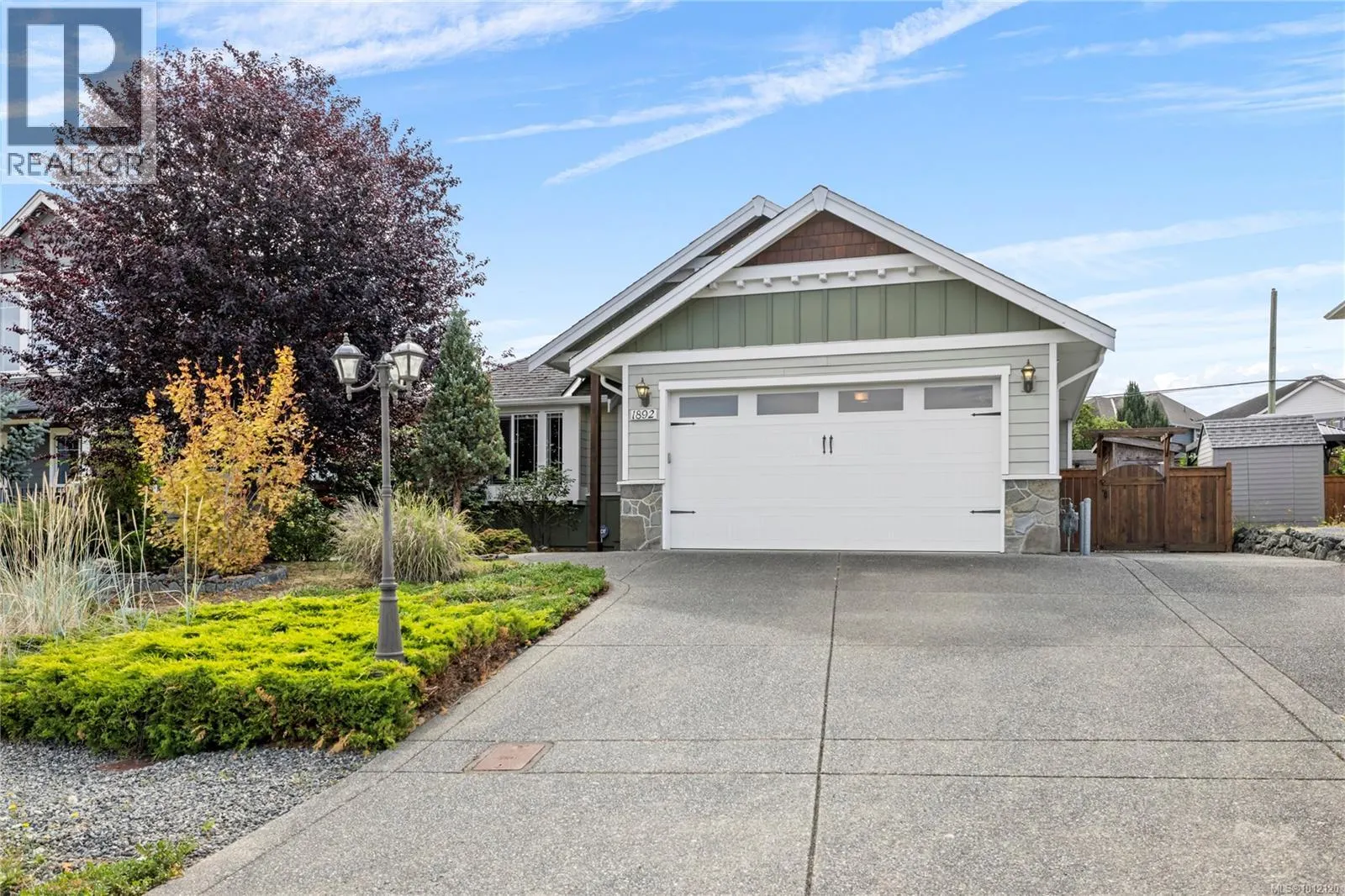1892 Vee Rd