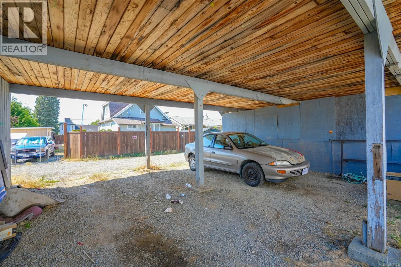 2758 Anderson Ave