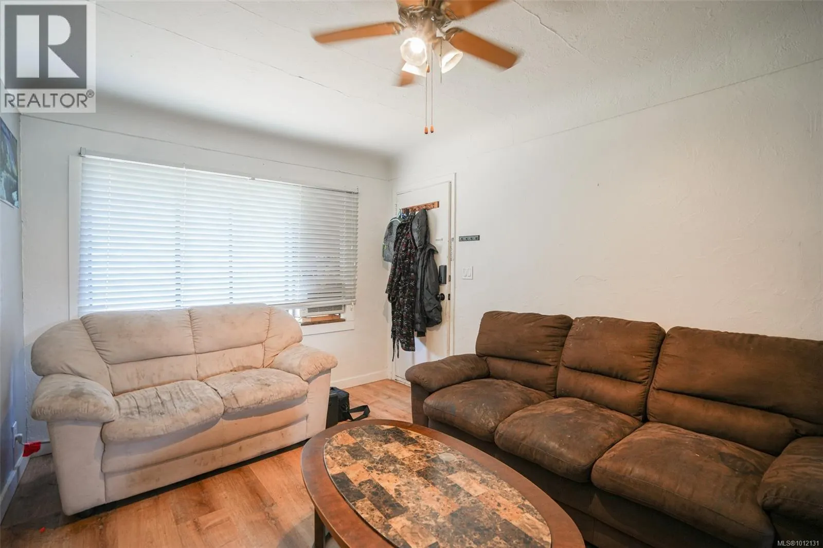2758 Anderson Ave