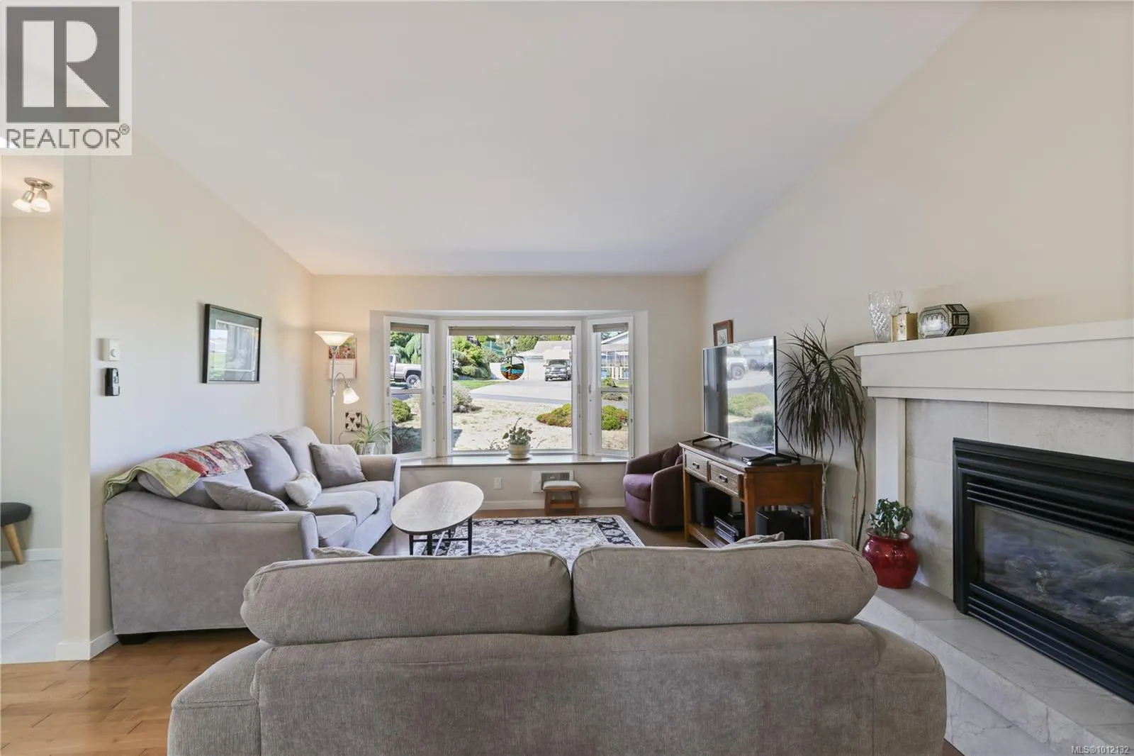 6378 Invermere Rd