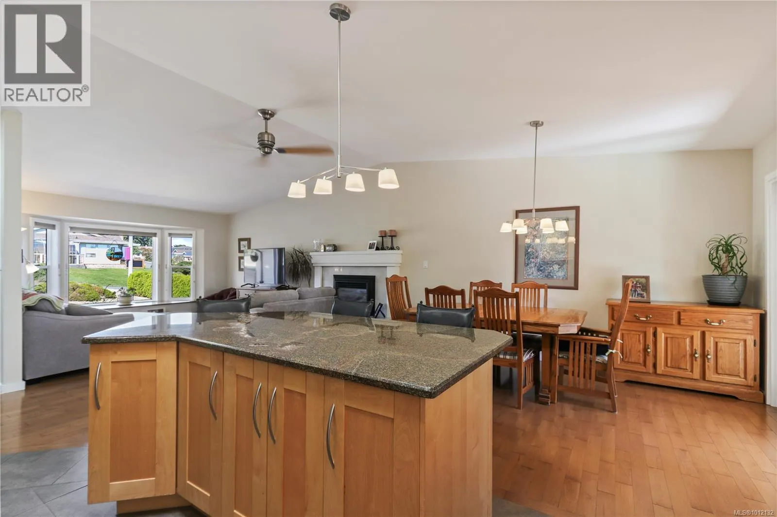 6378 Invermere Rd