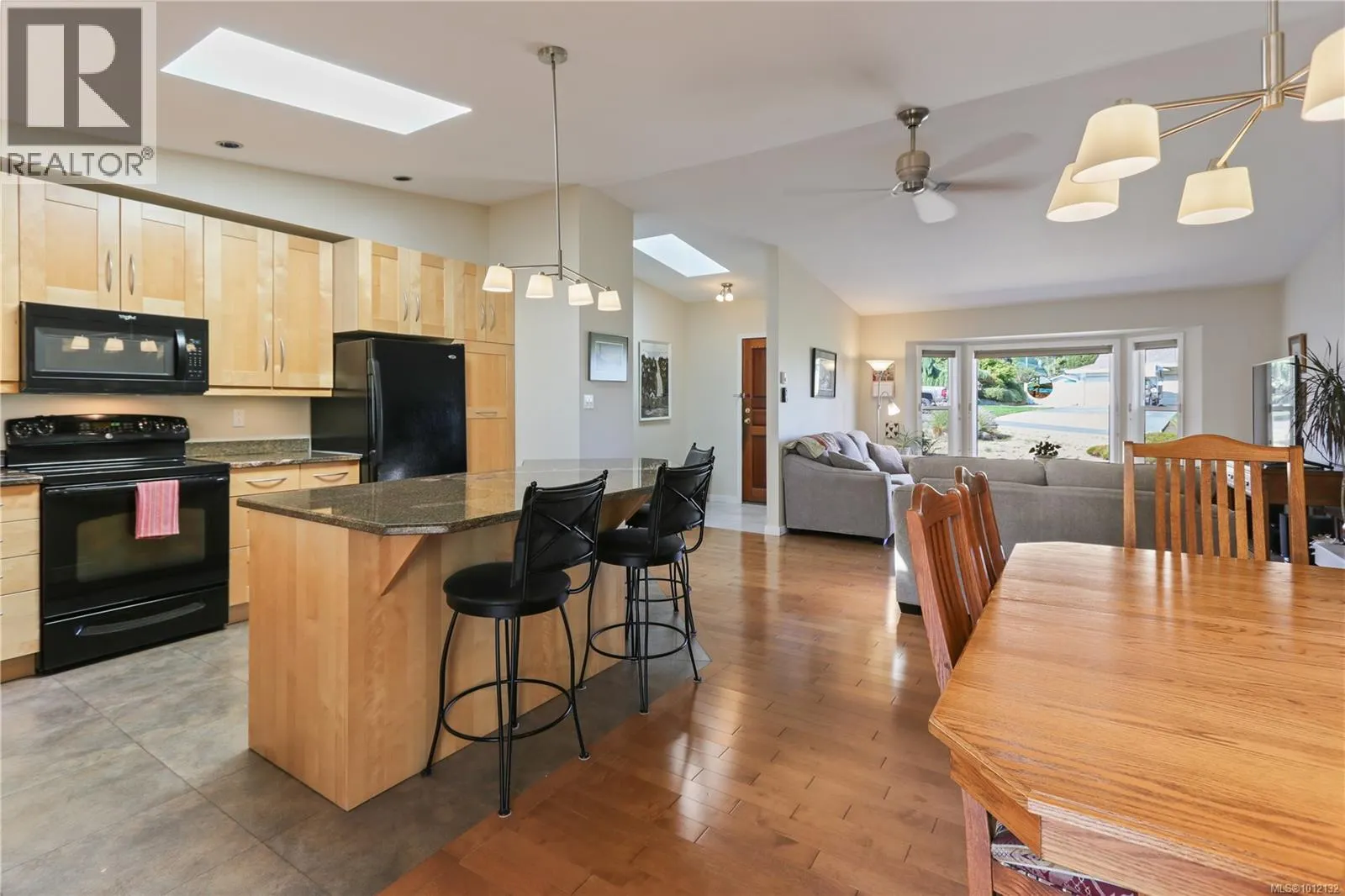 6378 Invermere Rd
