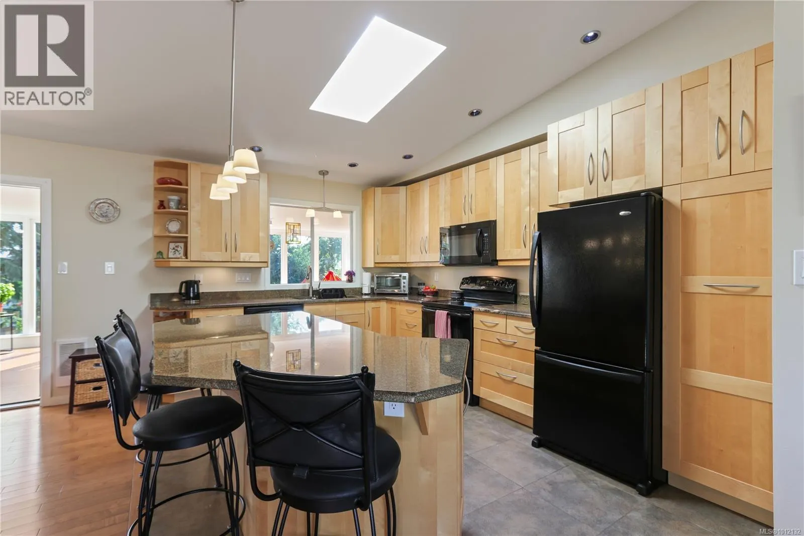 6378 Invermere Rd