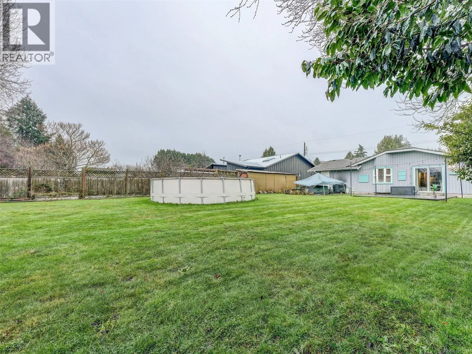 6525 Country Rd