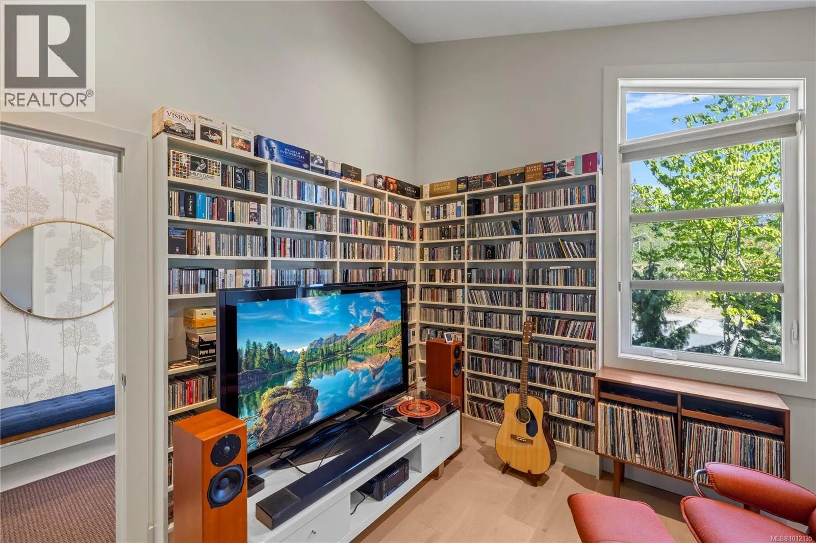228 Crestline Terr