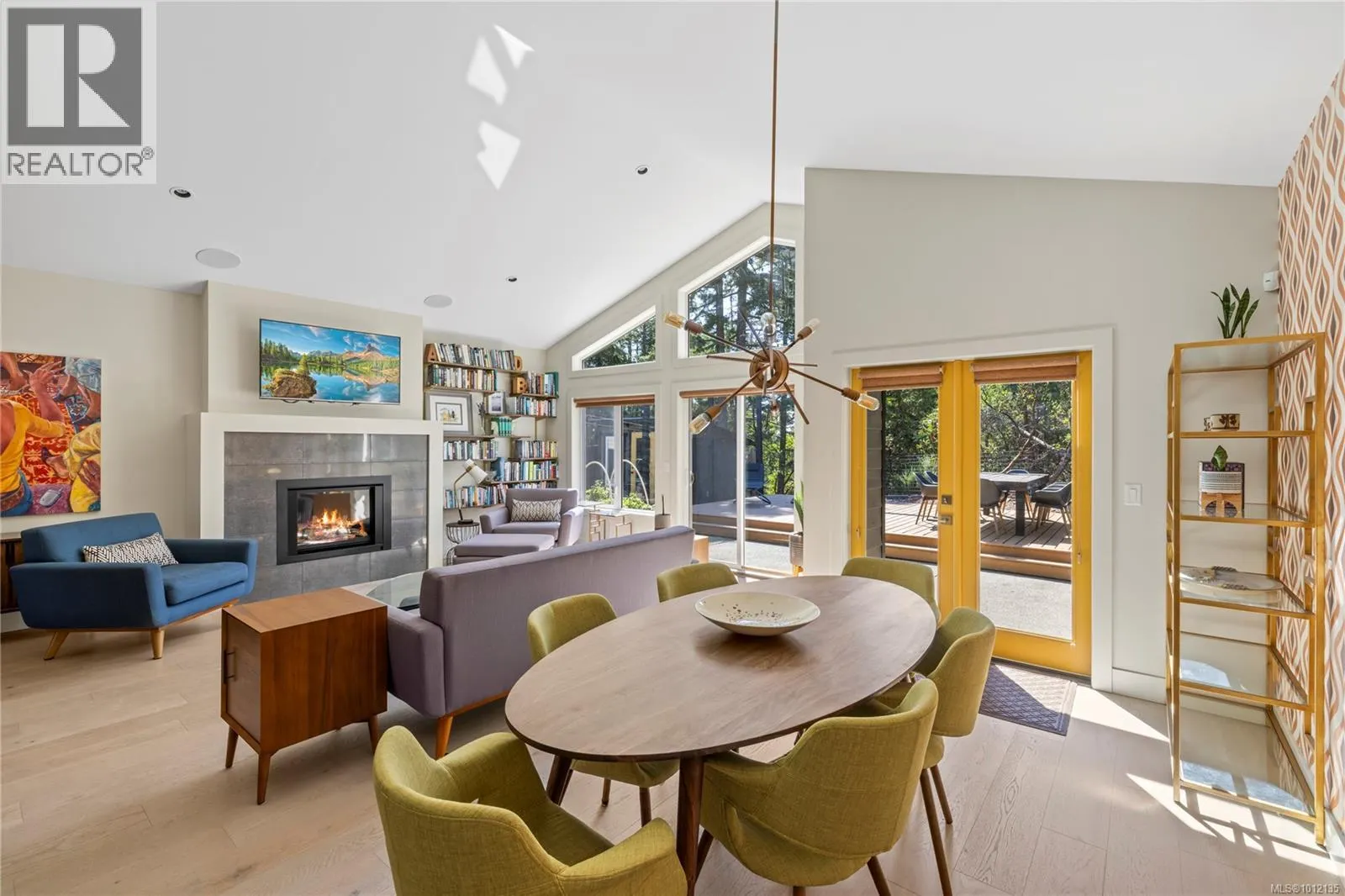 228 Crestline Terr