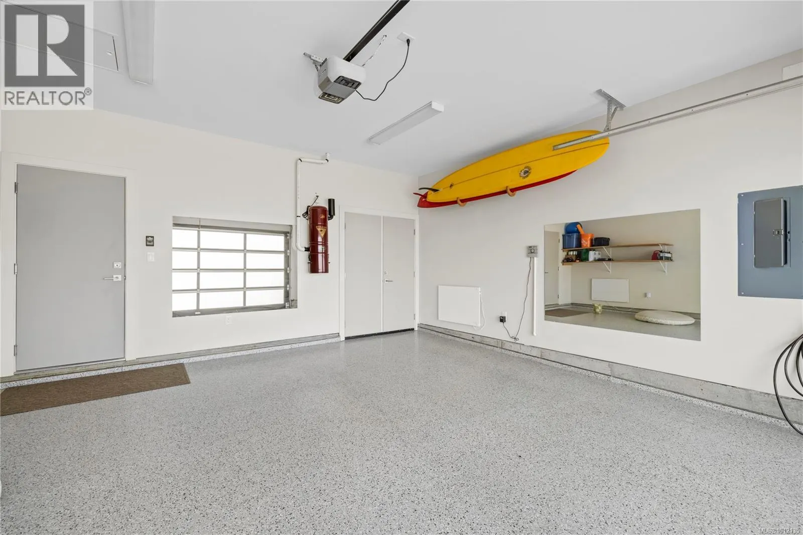 228 Crestline Terr